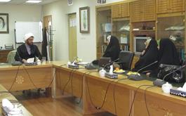 به مناسبت روز خبر نگار نشستی با حضور خبر نگاران  در موزه ملی قرآن کریم برگزار شد