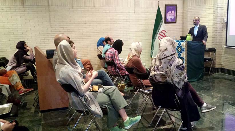 برگزاری کارگاه آموزشی « مروری بر تاریخچه کاشی کاری ایرانی » در موزه ملی قرآن کریم 